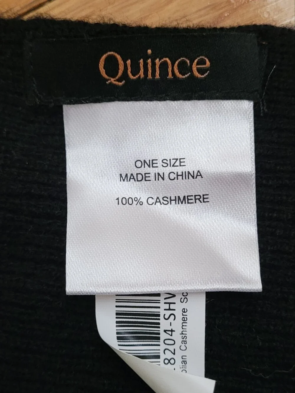 QUINCE MONGOLIAN CASHMERE SCARF IN BLACK